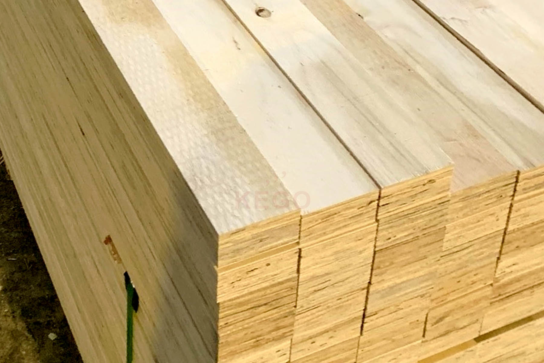 https://kego.com.vn/wp-content/uploads/2015/09/laminated-veneer-lumber-lvl-kego-3.jpg