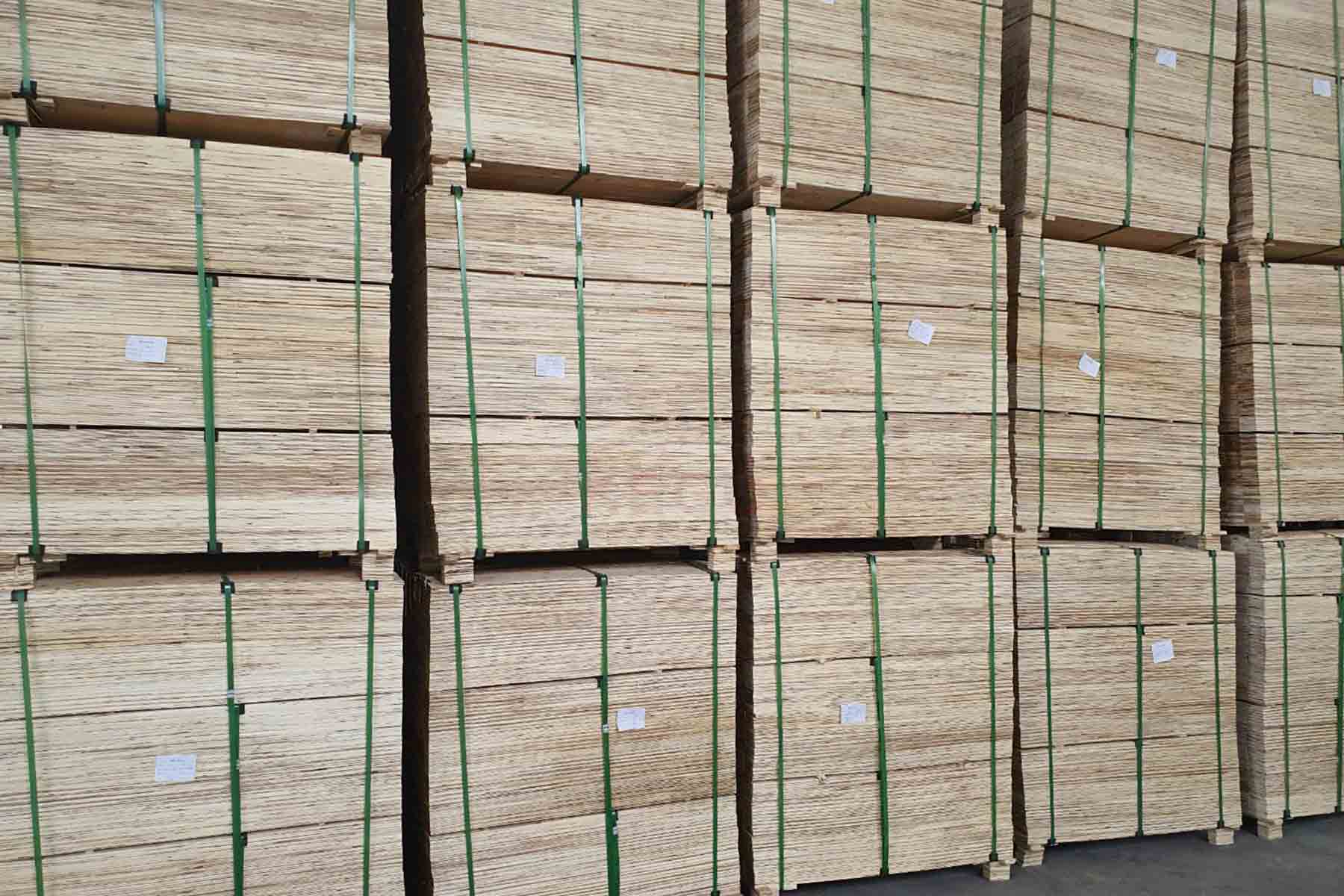 https://kego.com.vn/wp-content/uploads/2015/09/laminated-veneer-lumber-lvl-kego-7.jpg