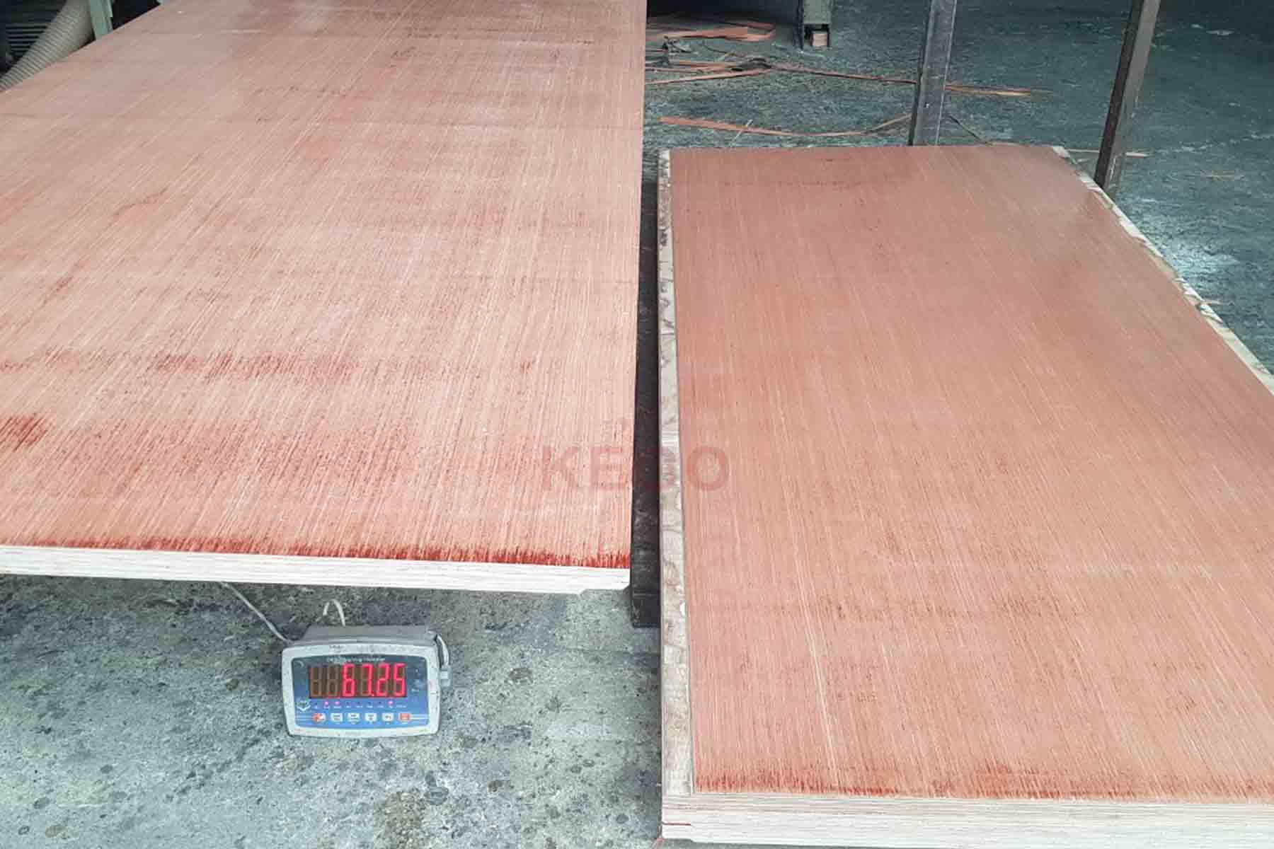 https://kego.com.vn/wp-content/uploads/2016/10/container-flooring-plywood-kego-12.jpg